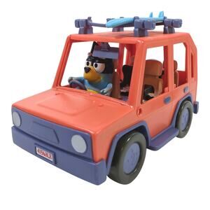 BLUEY Heeler Jeep 4WD Family Vehicle Car with Bandit Figure & Surfboard